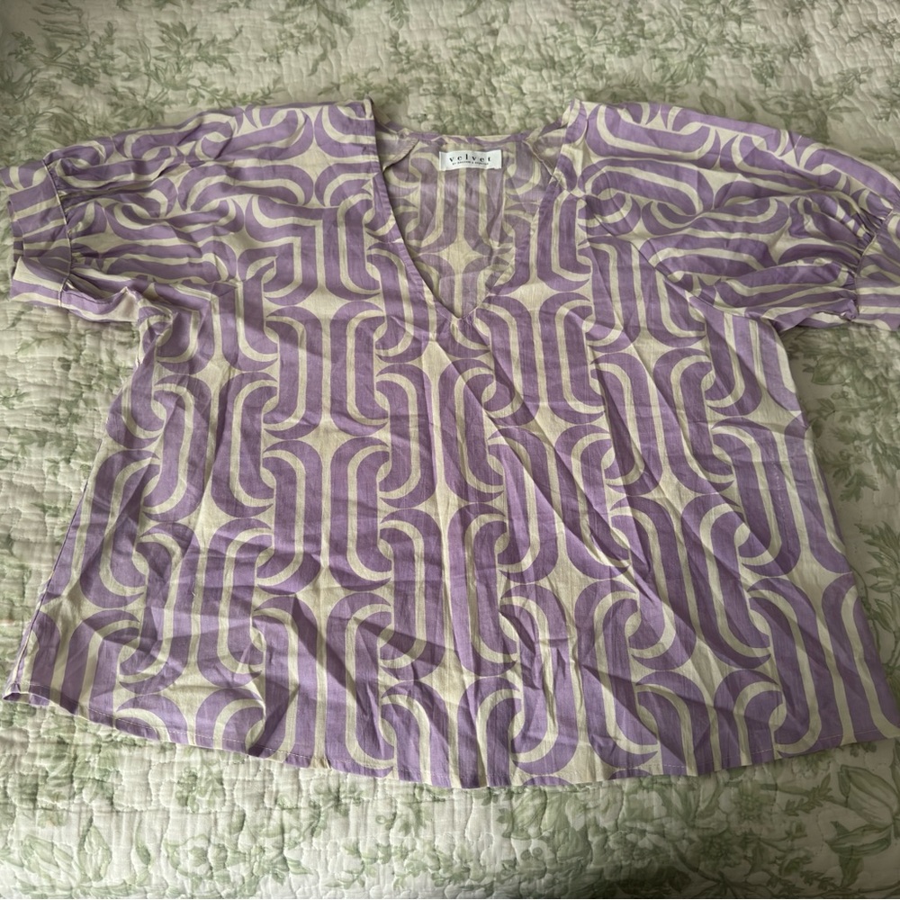 Velvet by graham and Spencer blouse small nwot with defects